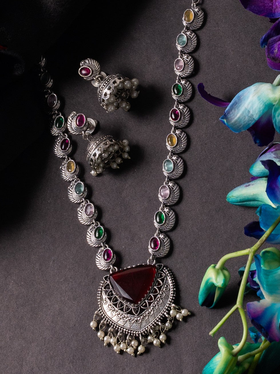 Stones Studded & Beaded Jewellery Set
