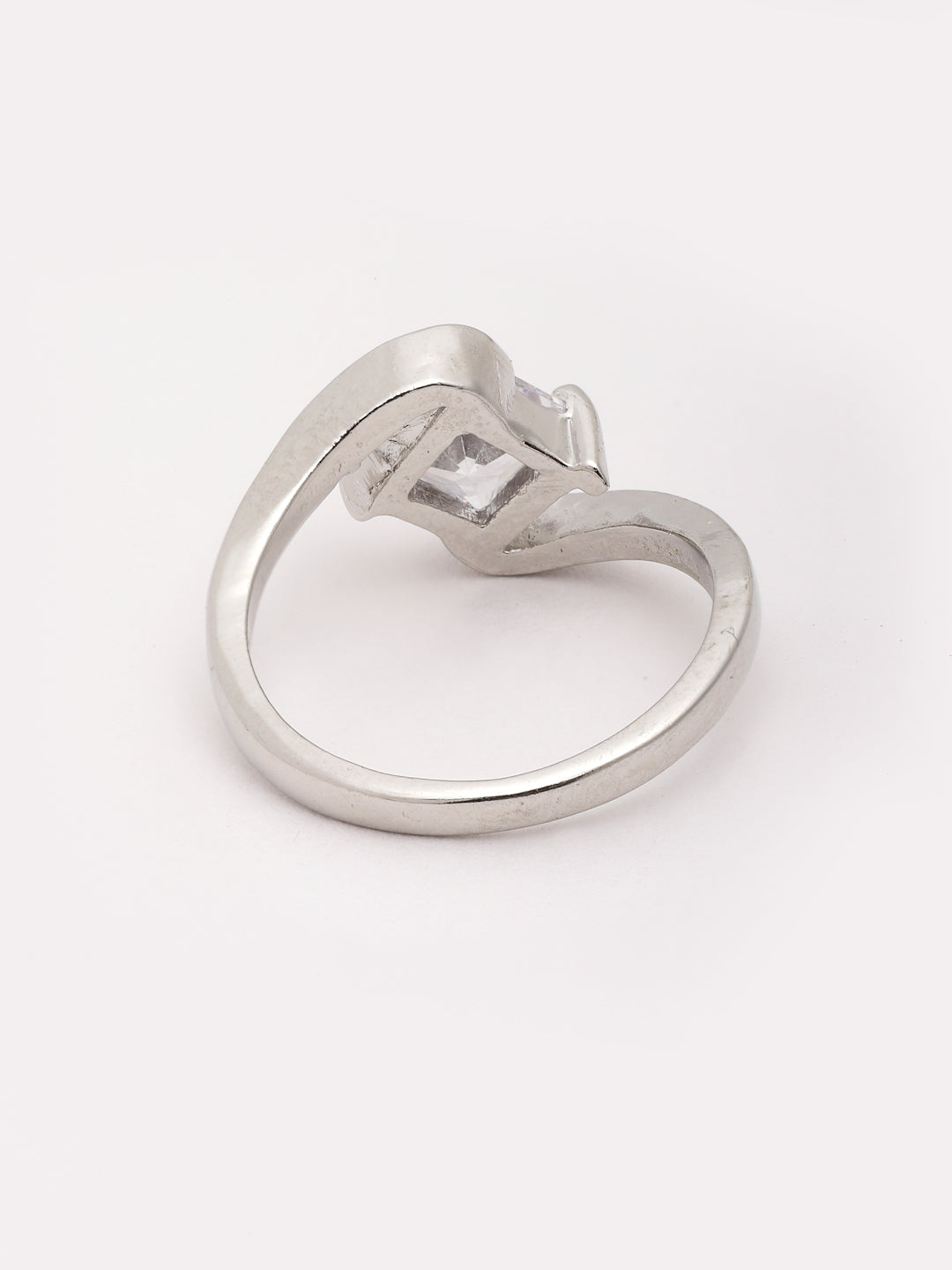 Silver-Plated Solitaire AD-Studded Solitaire Finger Ring