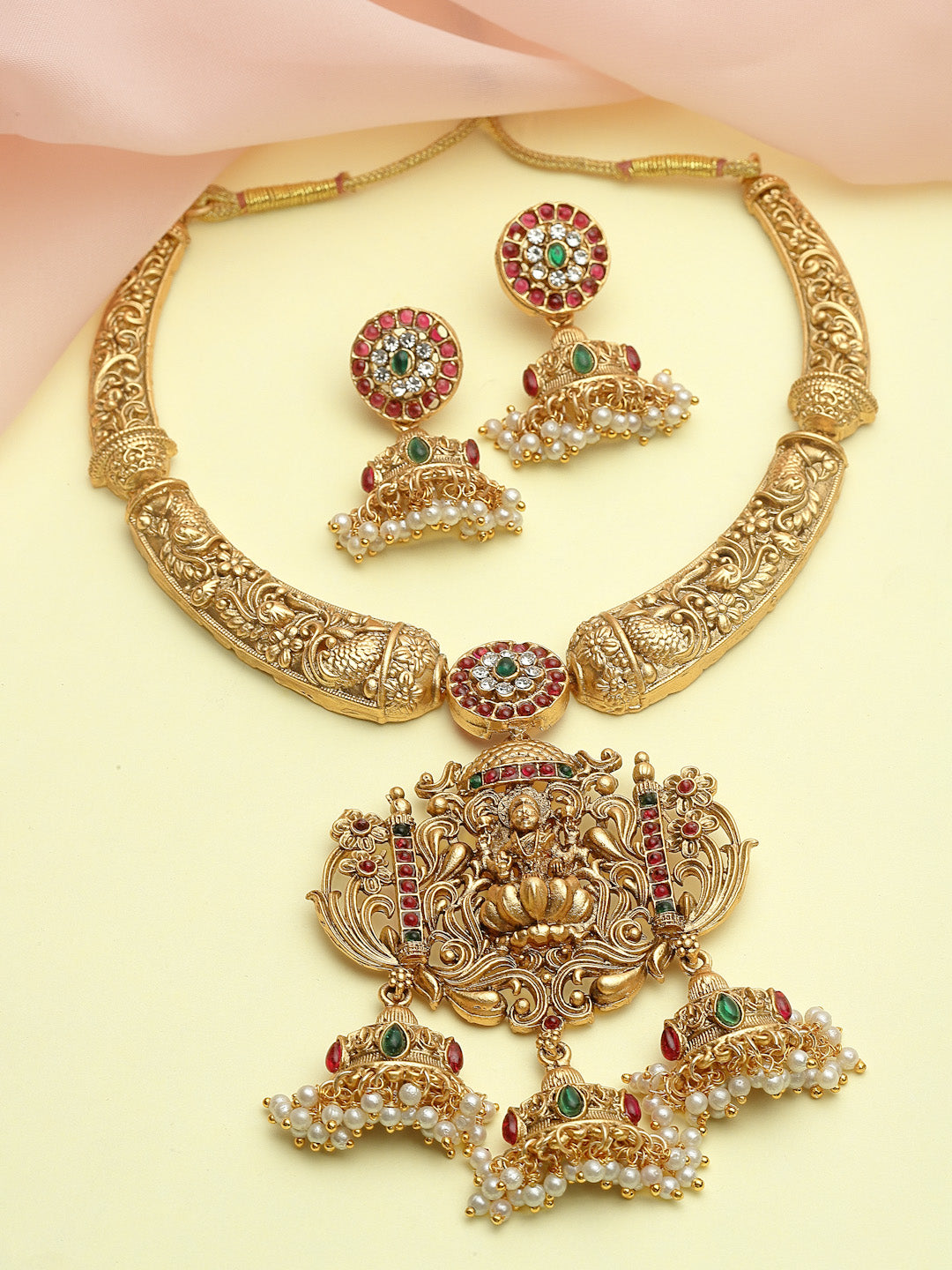 Gold-Plated Kundan-Studded & Beaded Jewellery Set