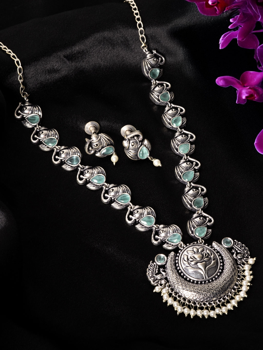 Stone-Studded & Beaded Jewellery Set