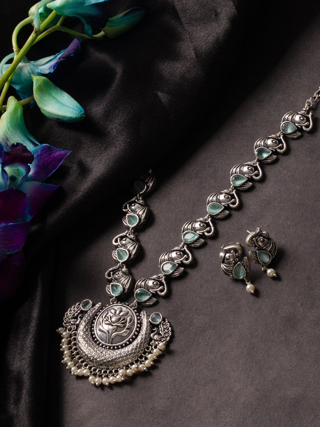 Stone-Studded & Beaded Jewellery Set