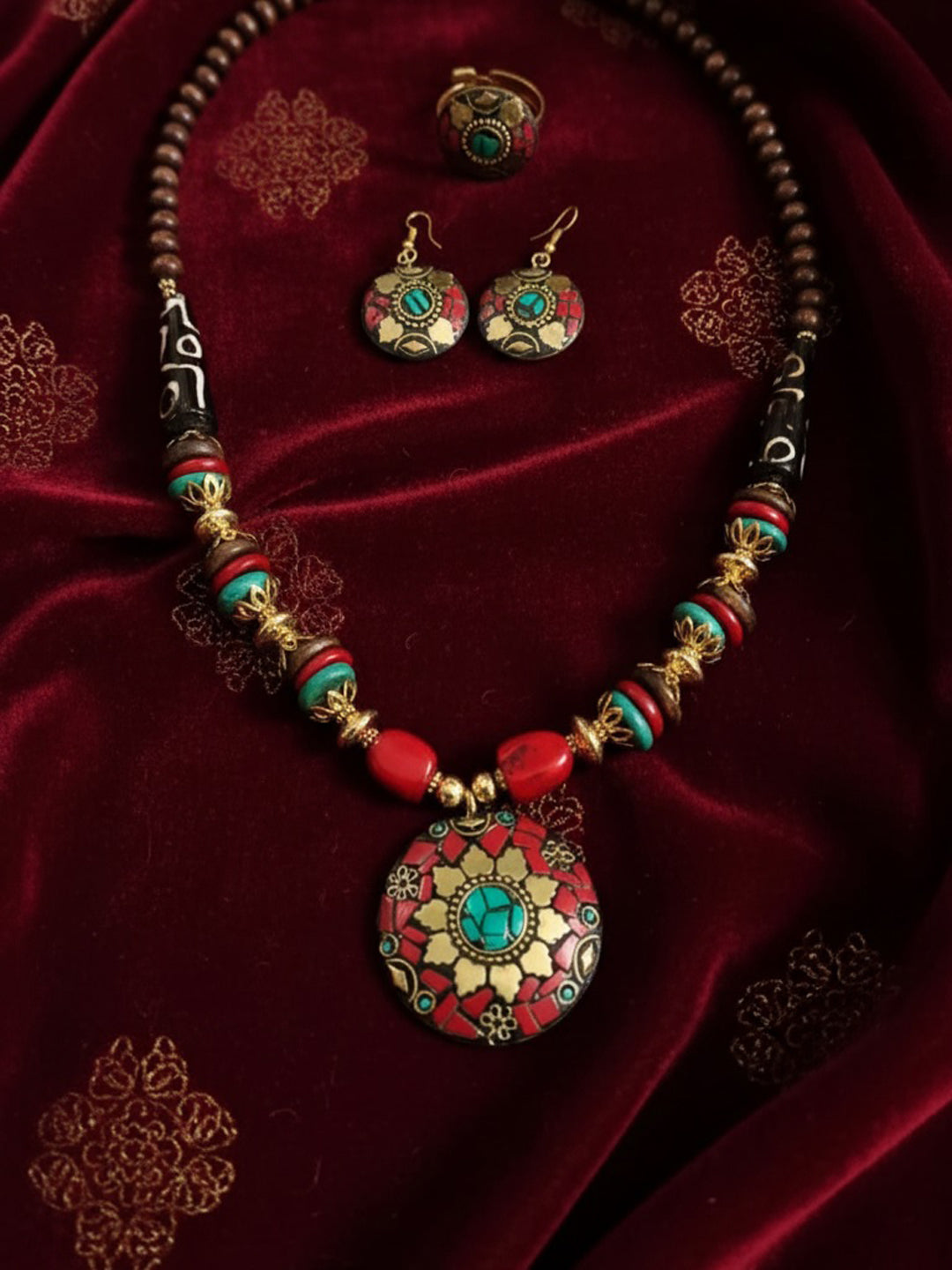 Gold-Plated Artificial Stones Studded And Beaded Necklace & Earrings With Toe Rings