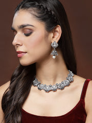 Silver-Toned & White Kundan Oxidised Jewellery Set