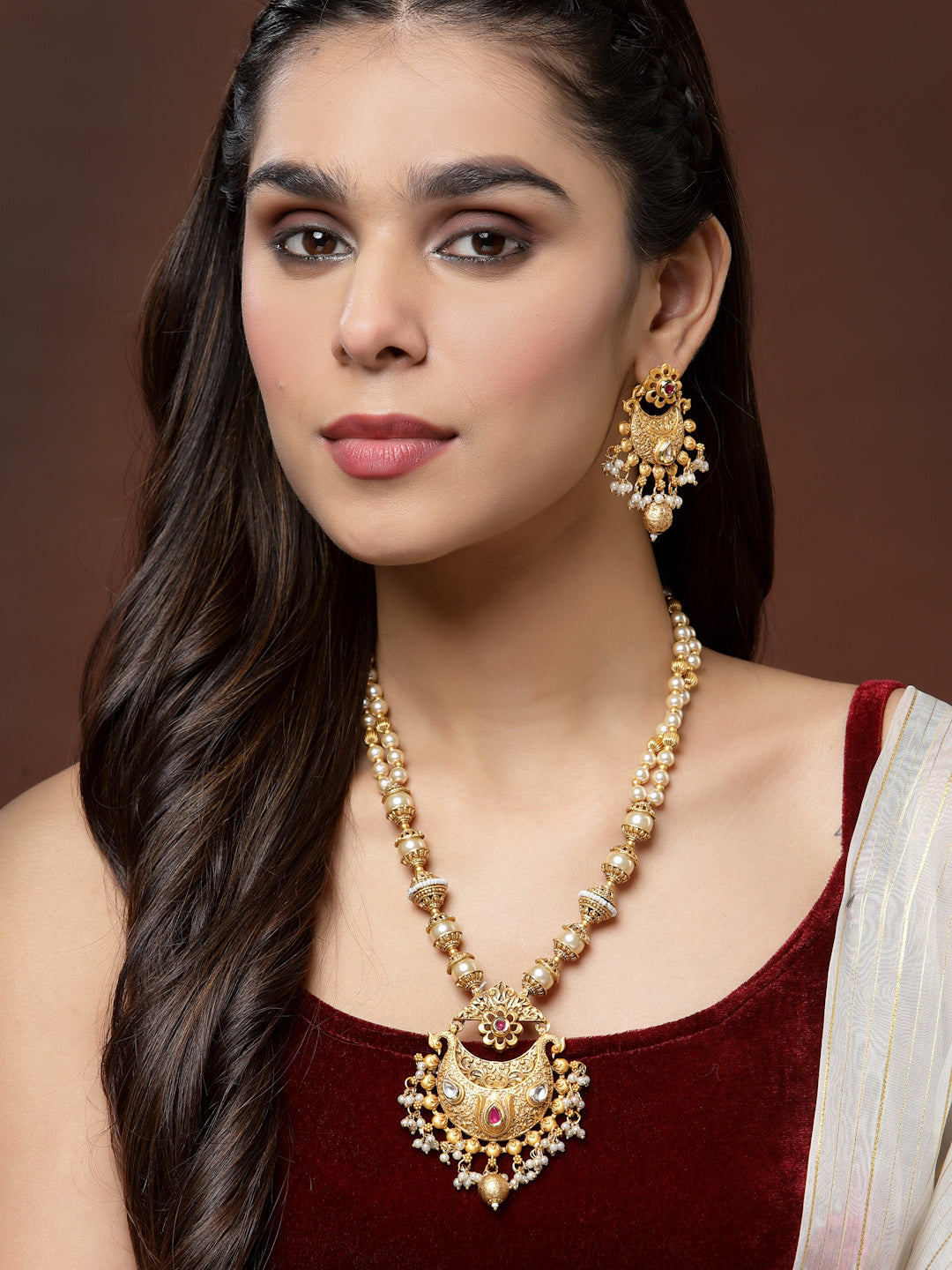 Gold-Plated & White Kundan Jewellery Set