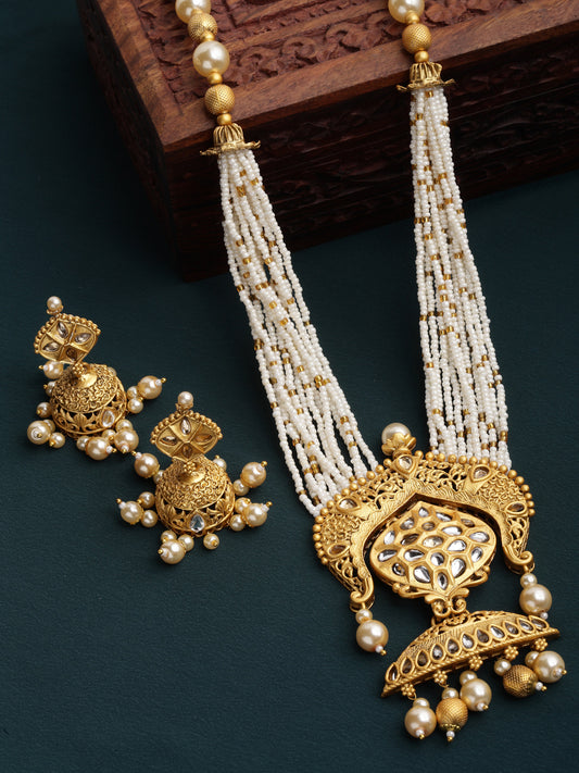 Gold-Plated & White Kundan & Pearl Beaded Jewellery Set