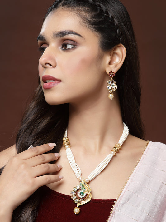 Gold-Plated & White Kundan & Pearls Beaded Jewellery Set