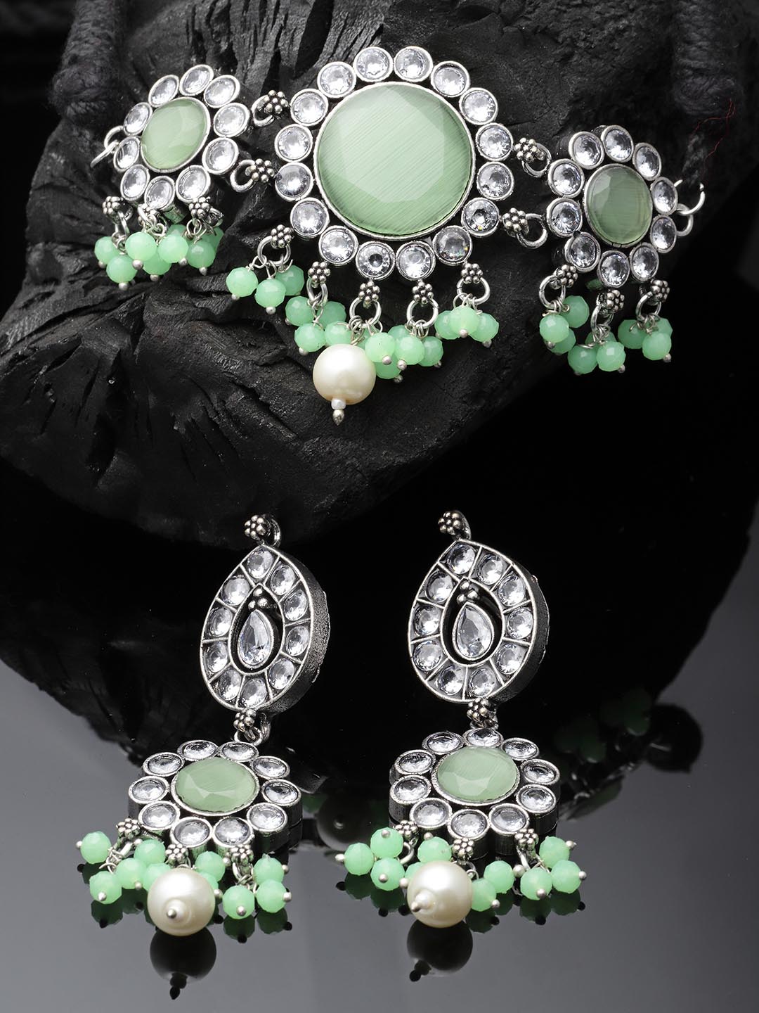 Silver-Plated Green Stone-Studded Embellished Jewellery Set