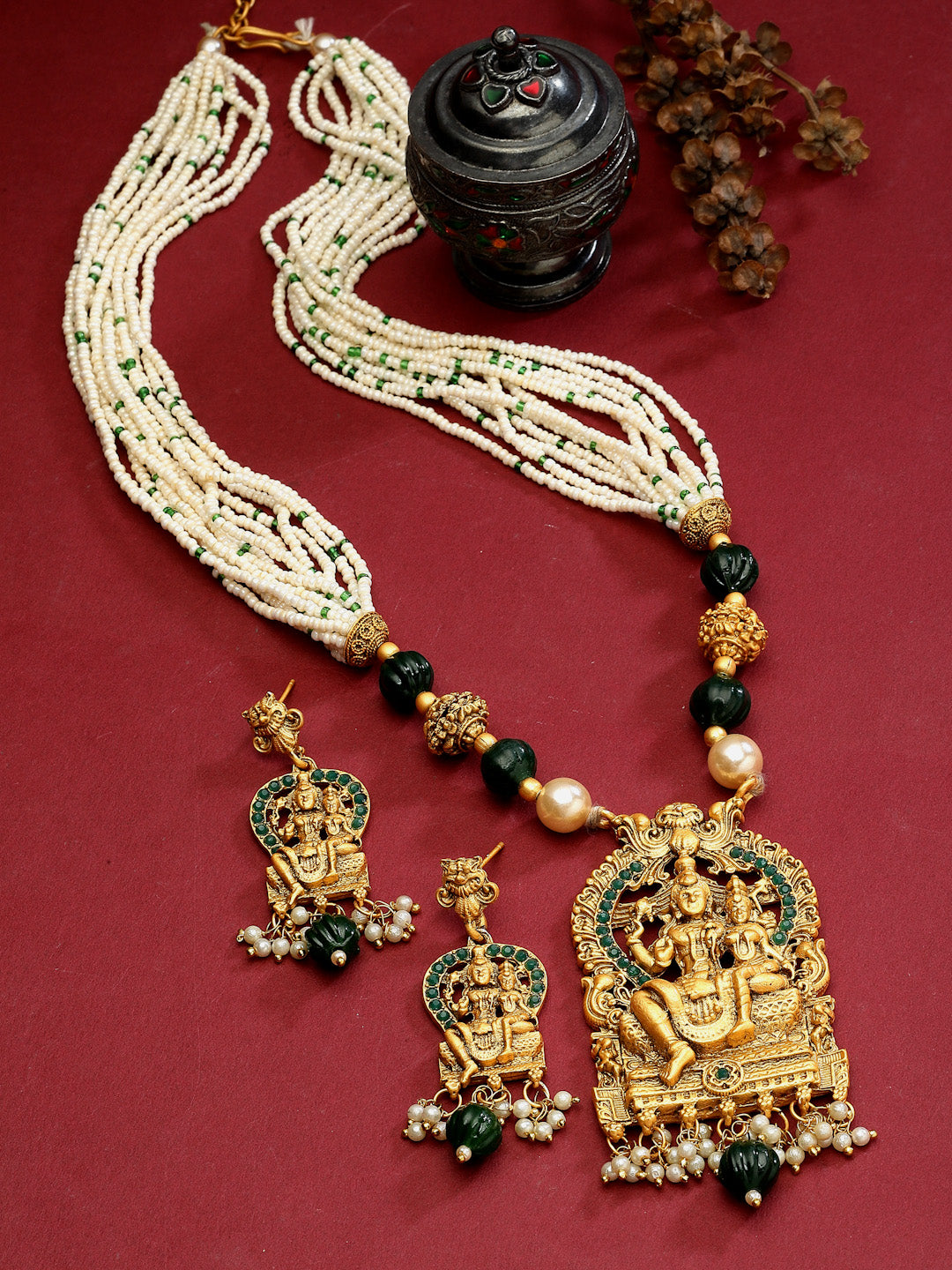 Gold-Plated Stone-Studded & Beaded Jewellery Set