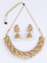 Gold Plated Kundan Studded & Beaded Jewellery Set