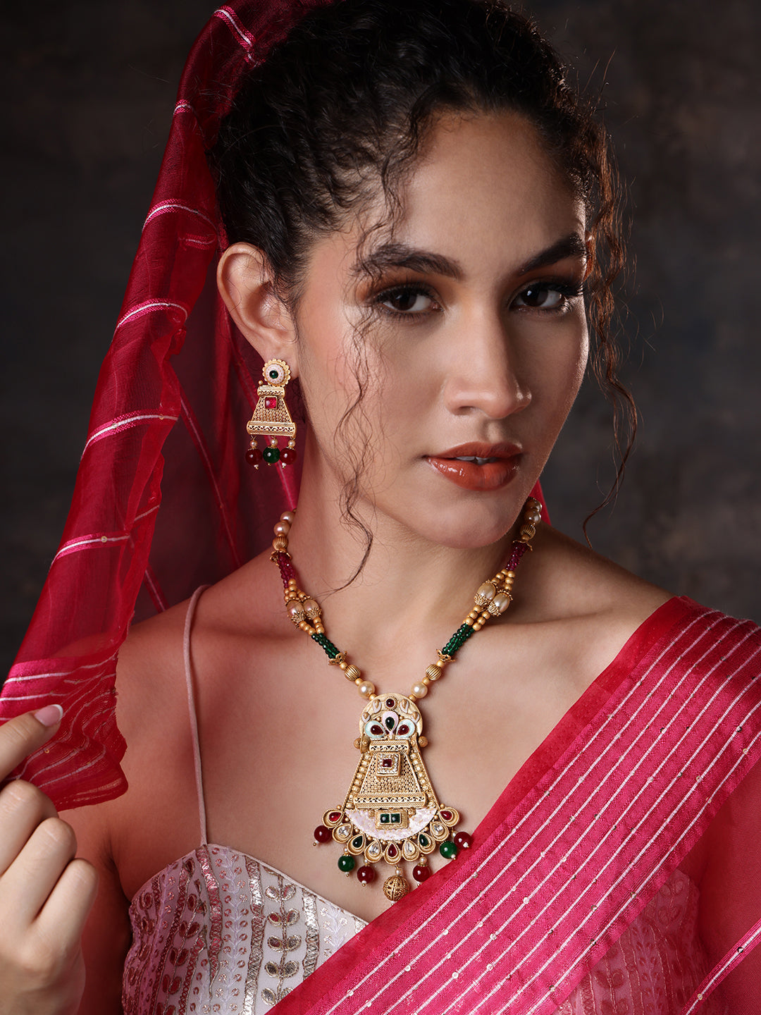 Gold-Plated Stone-Studded & Beaded Jewellery Set