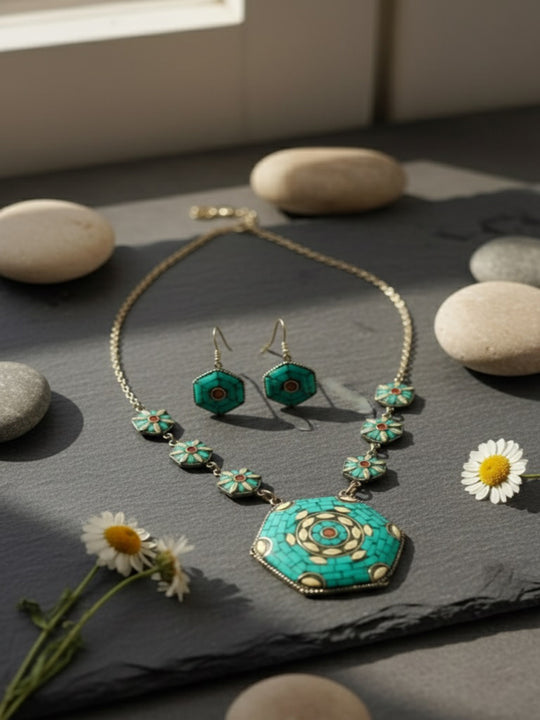 Gold-Plated Artificial Stones Studded Necklace With Earrings