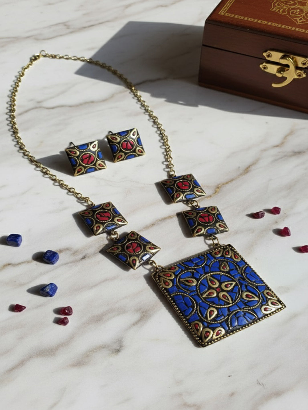 Gold-Plated Artificial Stones Studded Necklace With Earrings