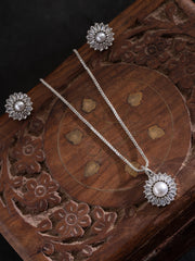 Silver-Plated Cubic Zirconia Studded And Pearls Beaded Jewellery Set
