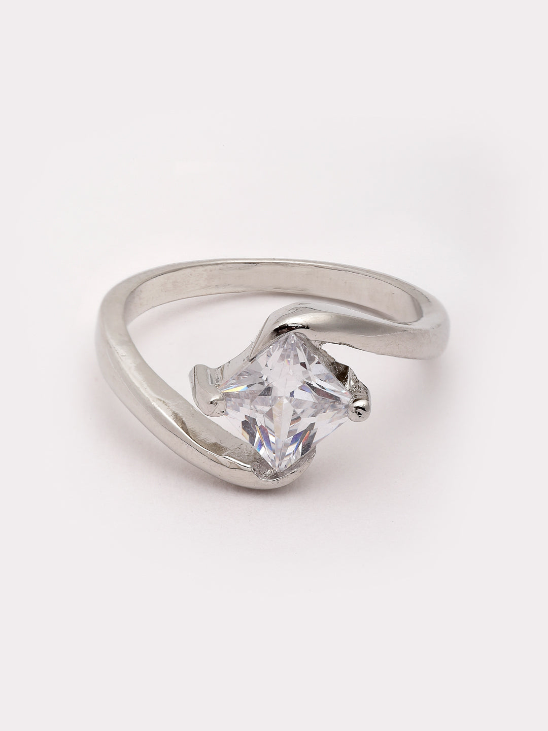 Silver-Plated Solitaire AD-Studded Solitaire Finger Ring
