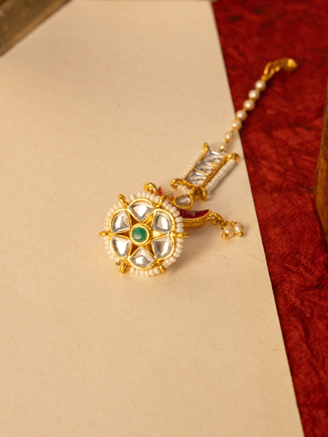 Gold-Plated Kundan Studded & Pearls Beaded Maang Tikka