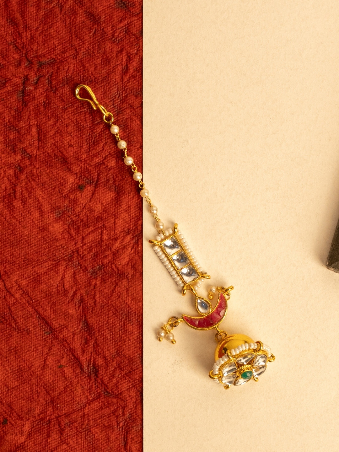 Gold-Plated Kundan Studded & Pearls Beaded Maang Tikka