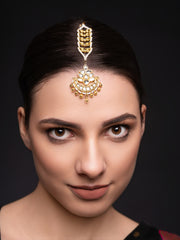 Gold-Plated Kundan Studded & Pearls Beaded Maang Tikka