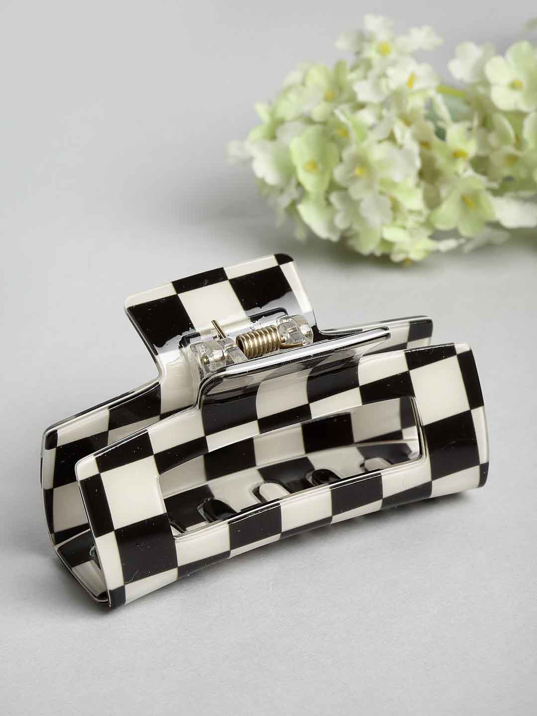 Women Black & White Check Claw Clip