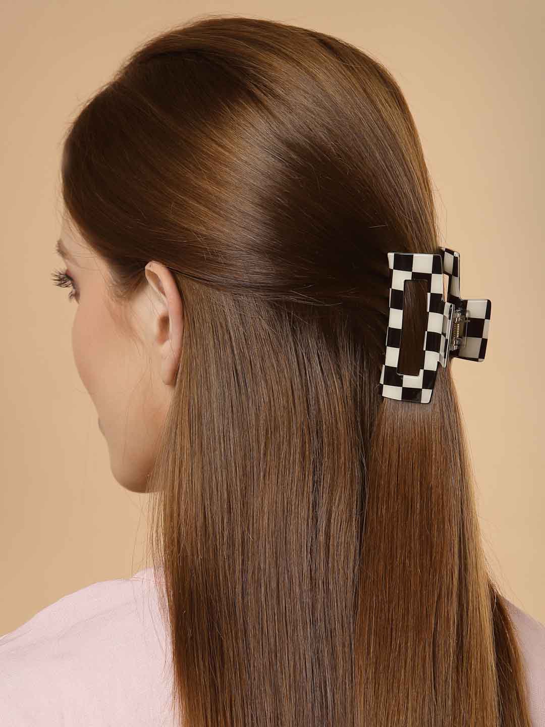 Women Black & White Check Claw Clip