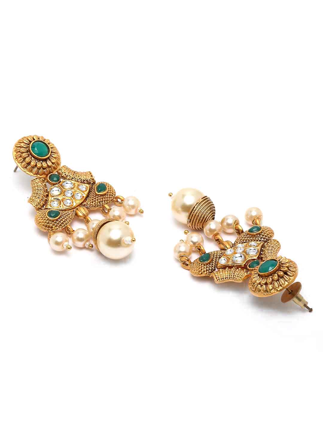 Gold-Plated White Kundan-Studded & Beaded Handcrafted Jewellery Set