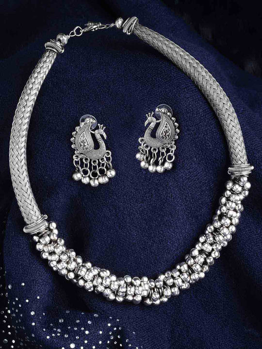 Silver-Plated Stone Studded Oxidized Hasli Jewellery Set